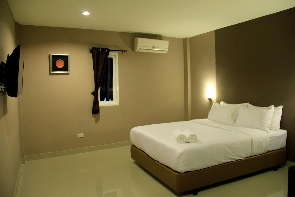 Shooters Guesthouse Pattaya Zewnętrze zdjęcie