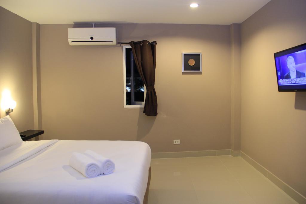 Shooters Guesthouse Pattaya Pokój zdjęcie