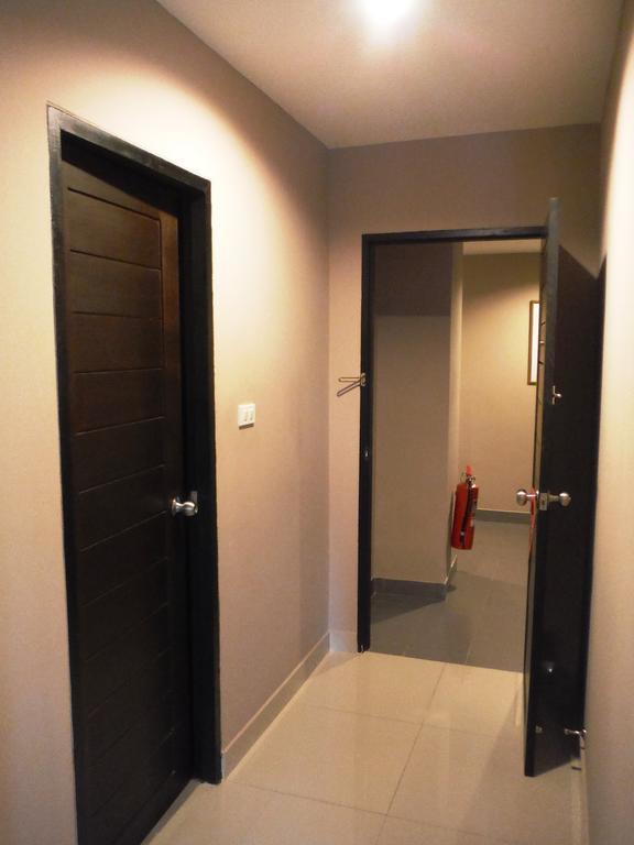 Shooters Guesthouse Pattaya Pokój zdjęcie