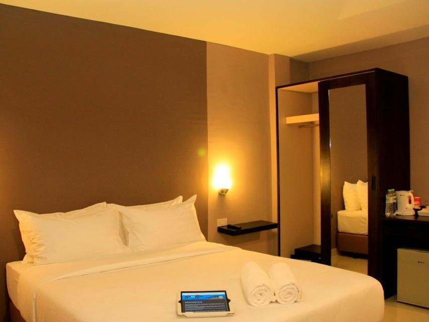 Shooters Guesthouse Pattaya Zewnętrze zdjęcie